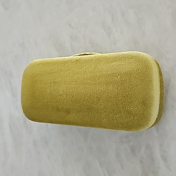 GUCCI Eyeglasses Velvet GOLD Case 100% Authentic BRAND NWT Orginal Packaging - Picture 3 of 7